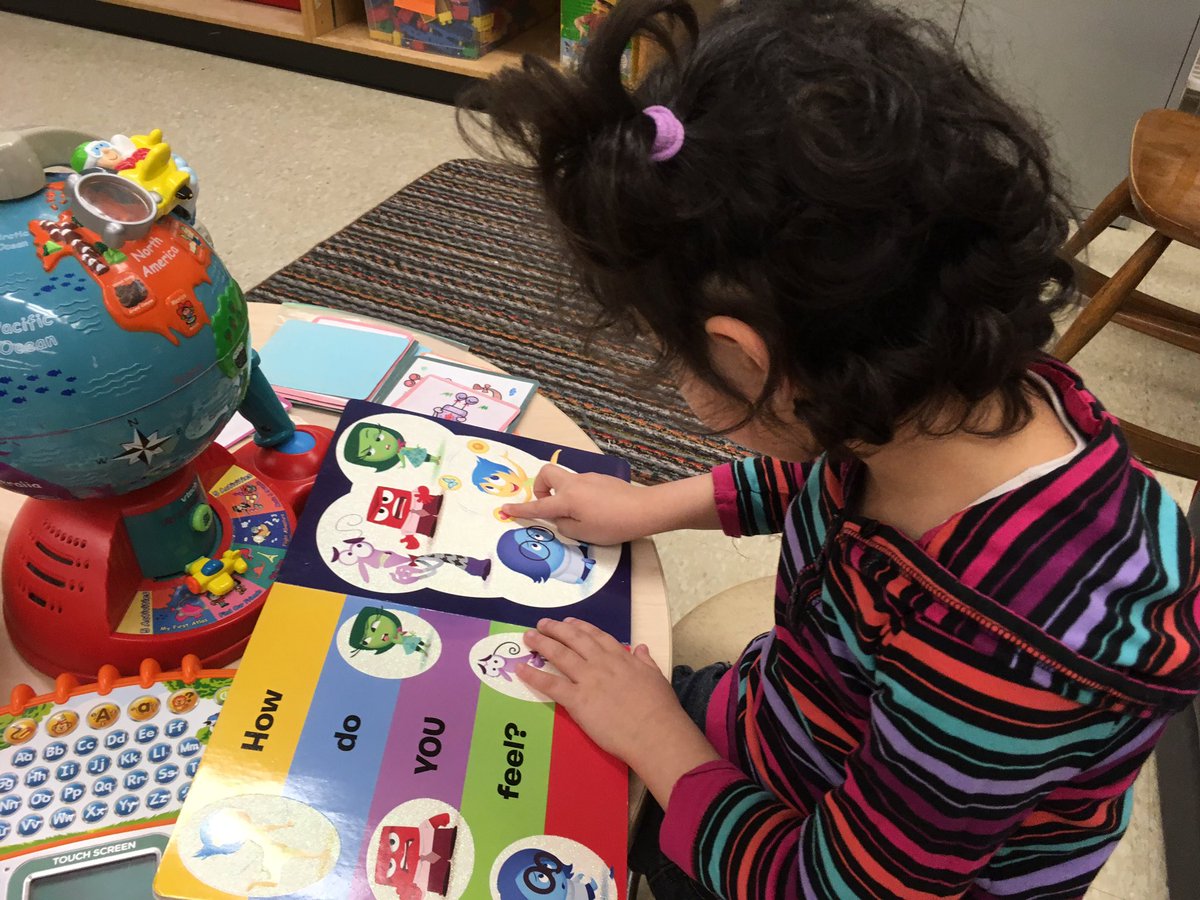 MsJiJionline's tweet photo. It was all about emotions n feelings at #plasp today @PLASP_CCS @PeelSchools #emotions #earlylearnimg #socialskills https://t.co/DcMIVkHWt2