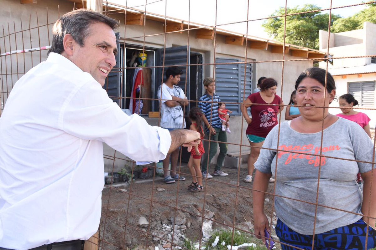 Ella es una vecina de la zona del CPC Argüello. Charlamos sobre la fluidez que tendrá el tránsito con el intercambiador vial de Rafael Núñez