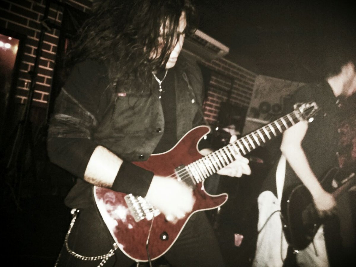 blackfemia's tweet photo. LE MUSIC METAL FEST https://t.co/agFVgRtiMW