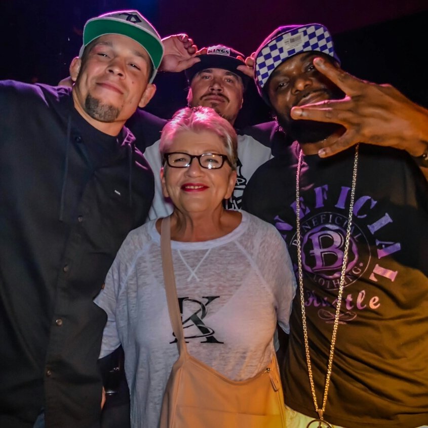 KonnectedLife's tweet photo. Moms with @NateDiaz209 , @hollowtip9161 and @masyah916CBG #Konnected #Beneficial #Represent https://t.co/Axsdovn5Vi