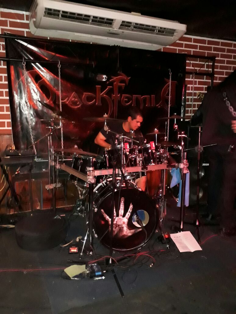 blackfemia's tweet photo. LE MUSIC METAL FEST https://t.co/q3stehJ0bc