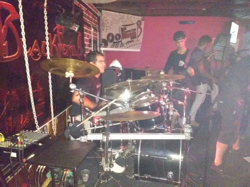 blackfemia's tweet photo. LE MUSIC METAL FEST https://t.co/VDpcyJC6CQ