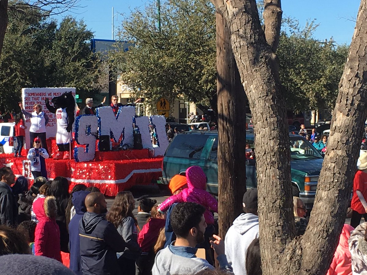 MLKCCDallas's tweet photo. @SMU float #MLKDAY #MLKParade2017 #dallasmlkparade https://t.co/9IduagvdMr