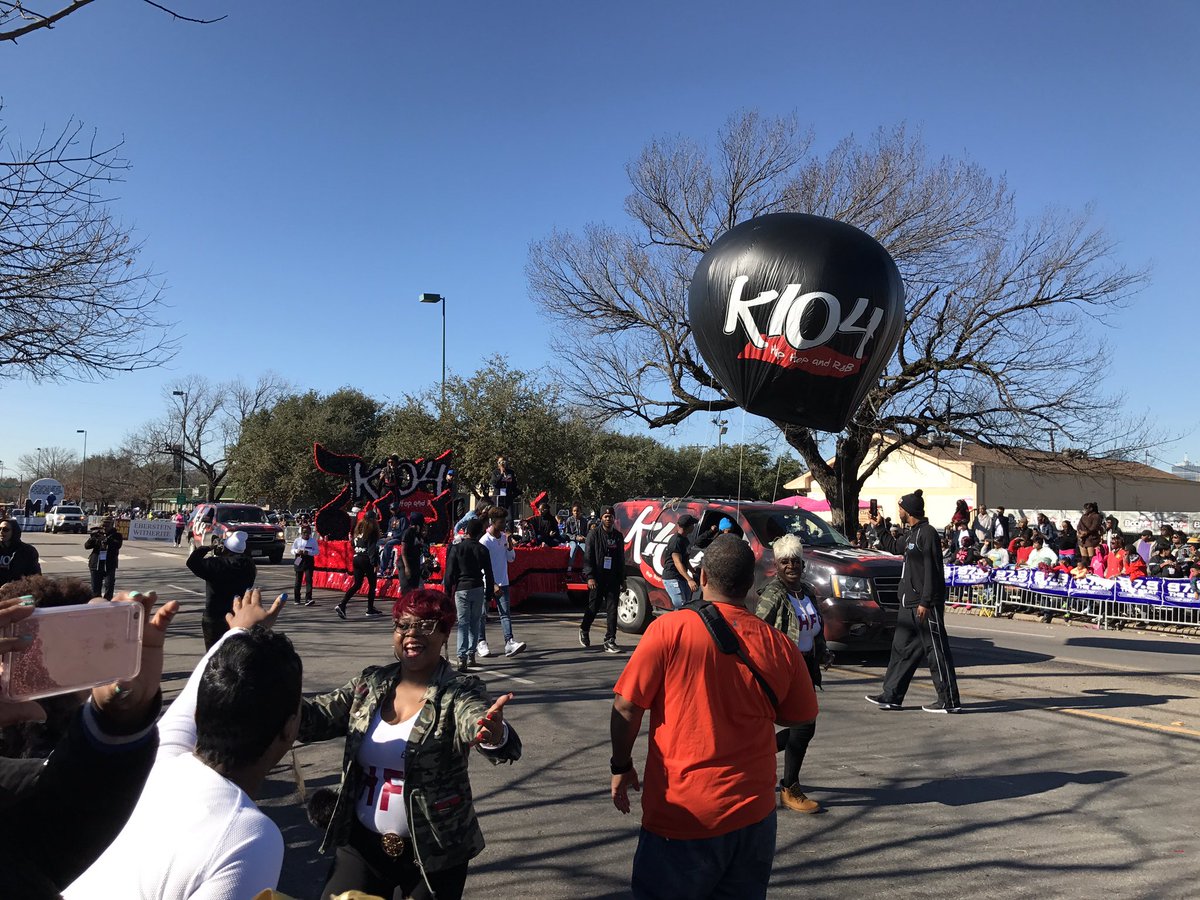 MLKCCDallas's tweet photo. @K104FM @K104MorningShow #MLKDAY #MLKParade2017 #dallasmlkparade #MLKday2017 https://t.co/NLUtmGcIVo