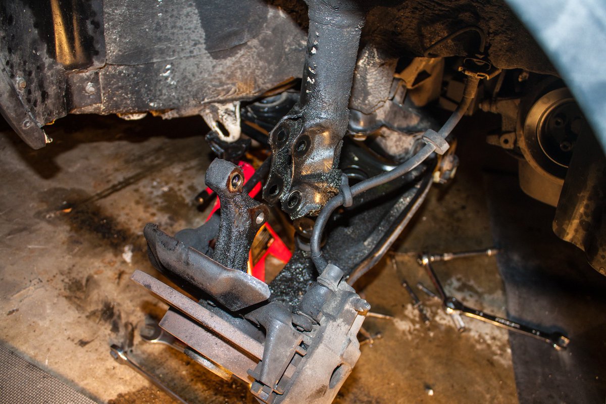 Greg_LPAS's tweet photo. This was my weekend. Replaced broken drive axle on the Jetta. #vw #jetta #mk2 #mk2vw #mk2jetta https://t.co/fCuT8xd59E