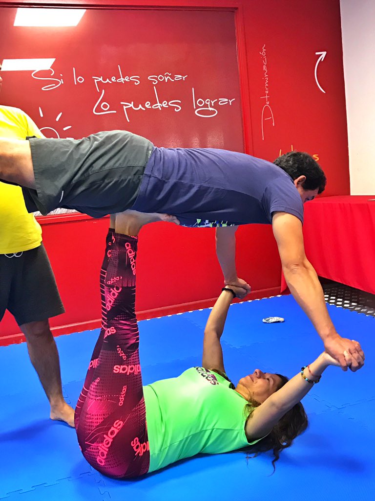 YogaNilakanta's tweet photo. @DimercChile Ya estamos con Yoga en #Dimerc Somos #NilakantaYoga Llevamos el #Yoga hasta donde no llega! 🌱🙏🏻📿 https://t.co/gRs5yCX4o7