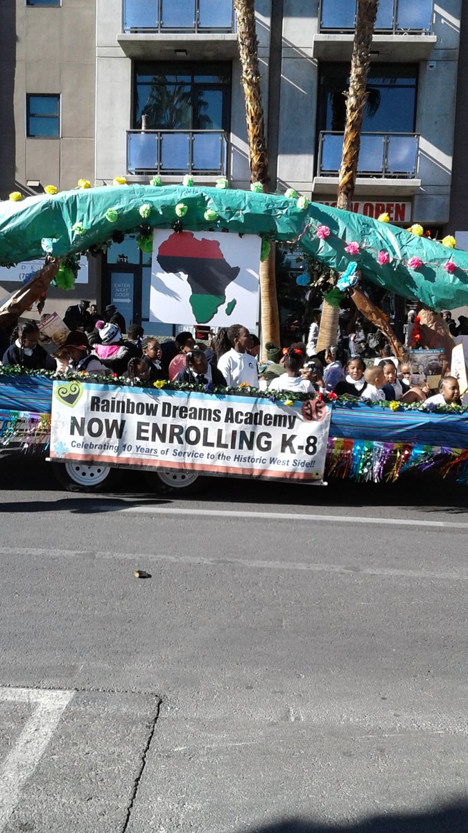 nipplelesslv's tweet photo. #RDA #LasVegas #MLKday2017 #MLKParade2017 https://t.co/Rz6DrnkLNu