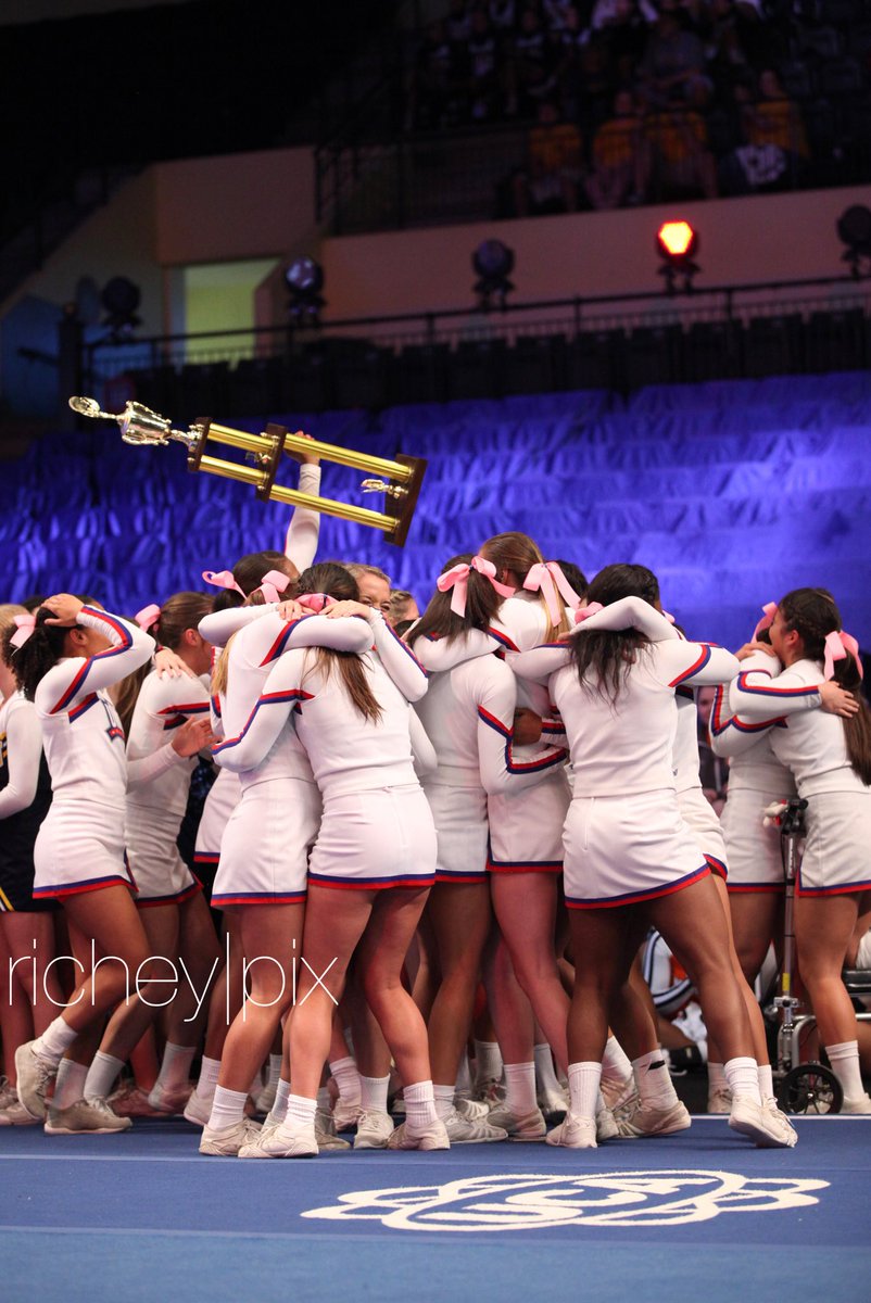 richeypix's tweet photo. Congrats @UWGCheer All Girl on your 2017 national championship!! 🏆❤️ #ucacollegenationals https://t.co/GiWuIoCsMa