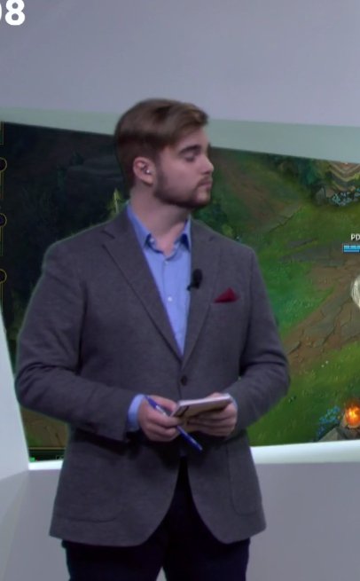 IbaiLlanos's tweet image. Qué hace mi puto hermano gemelo perdido con 15 kilos menos en LAN me cago en mi santísima madre por qué no me lo contaste