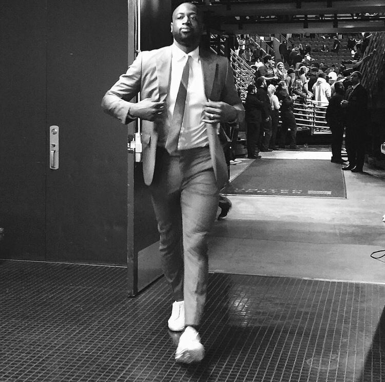 Hccccccccccc's tweet photo. @DwyaneWade Happy birthday, Wade! Come on, I hope you will continue to fight! https://t.co/t1Kdj1J5LO