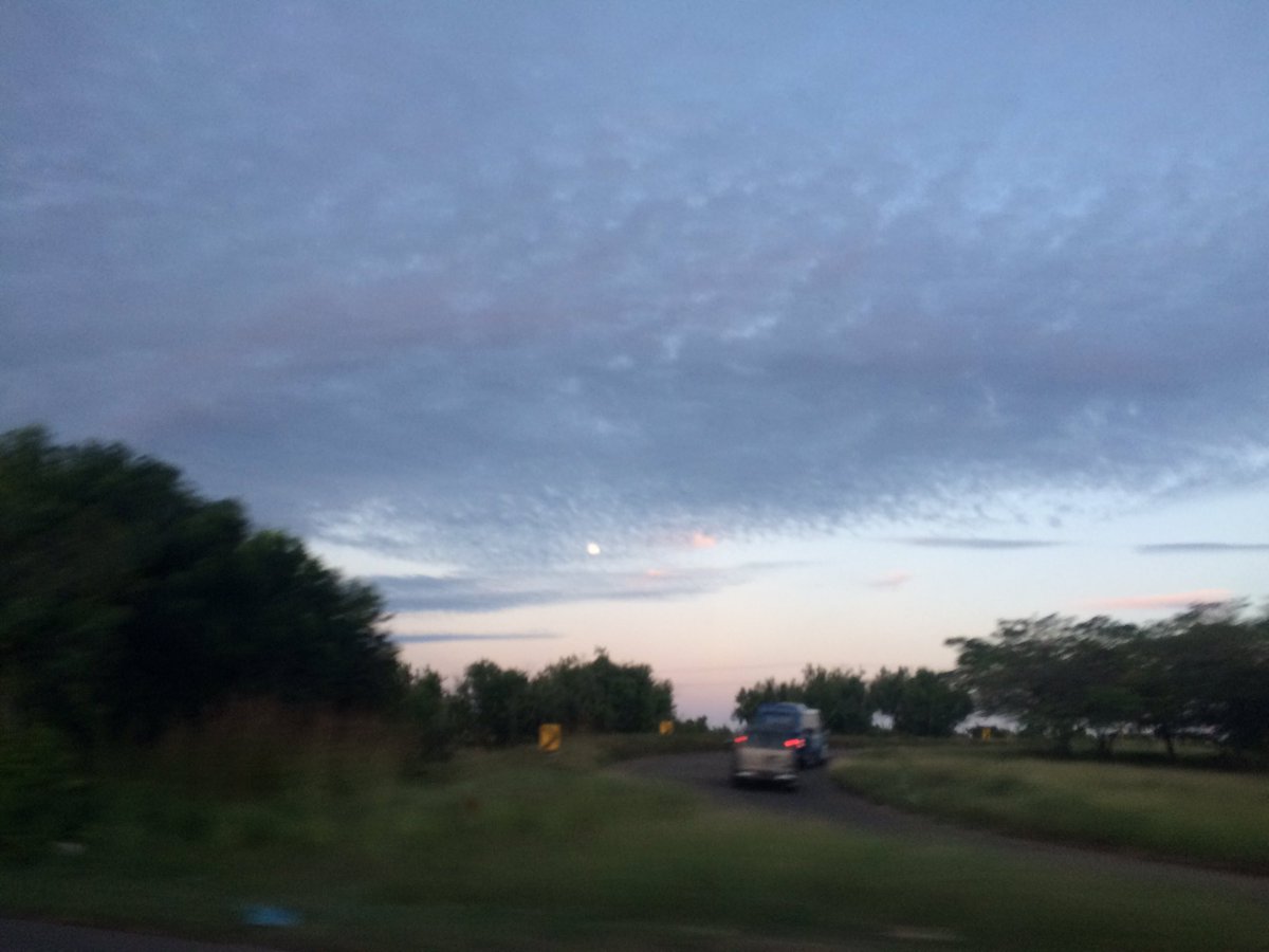 evhaack's tweet photo. Soy fan de tomarle fotos al cielo https://t.co/Zj8mCDEq89