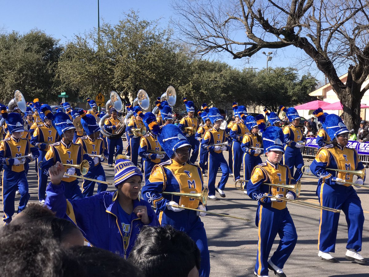 MLKCCDallas's tweet photo. @TheBigDBand #MLKday2017 #MartinLutherKingDay #DallasMLKparade #MLKParade2017 https://t.co/MLk9Ygdvls