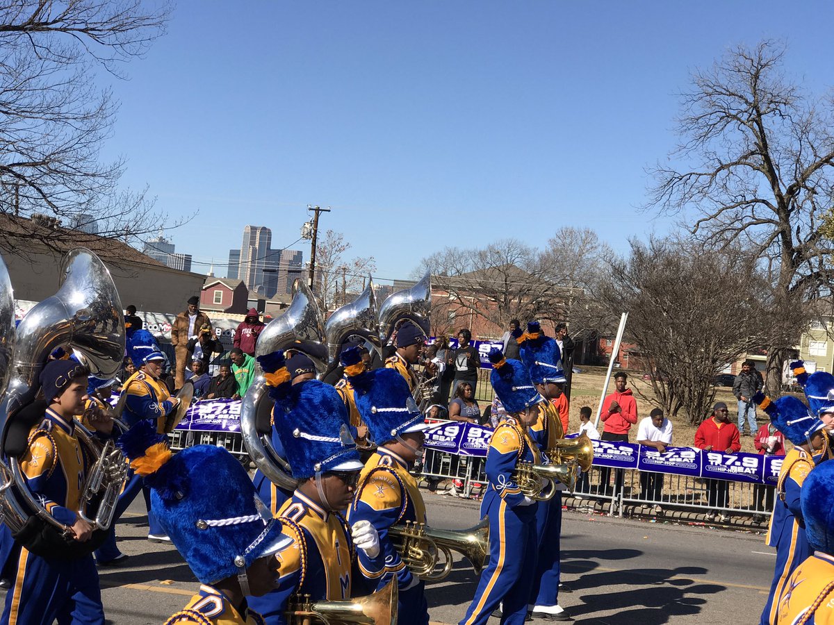 MLKCCDallas's tweet photo. @TheBigDBand #MLKday2017 #MartinLutherKingDay #DallasMLKparade #MLKParade2017 https://t.co/MLk9Ygdvls