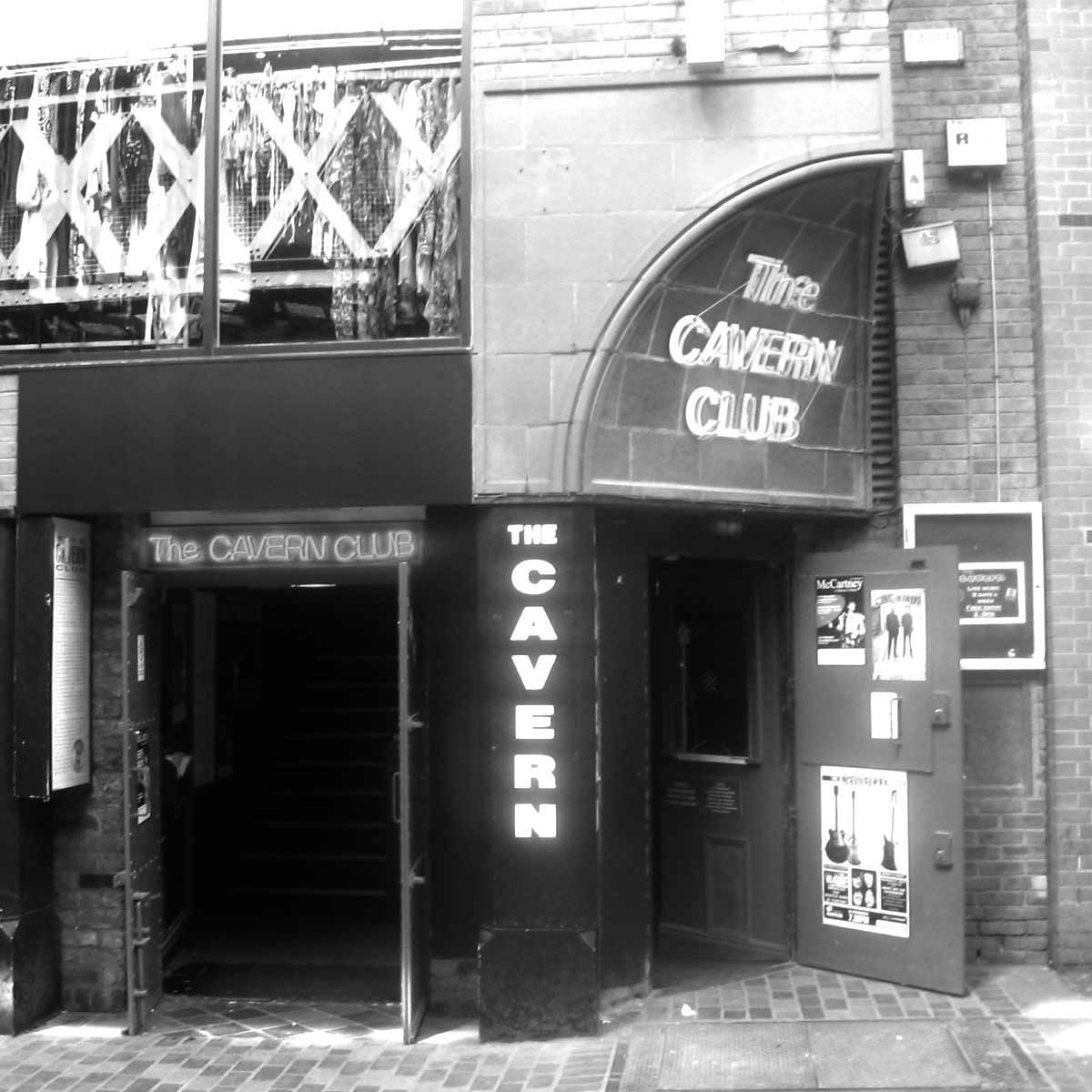 MidlandTheatre's tweet photo. On this day in 1957, The Cavern Club opened in Liverpool, England.
The Beatles played at the club 292 times.
#MusicTrivia #TheBeatles https://t.co/wpNvFhkZtw