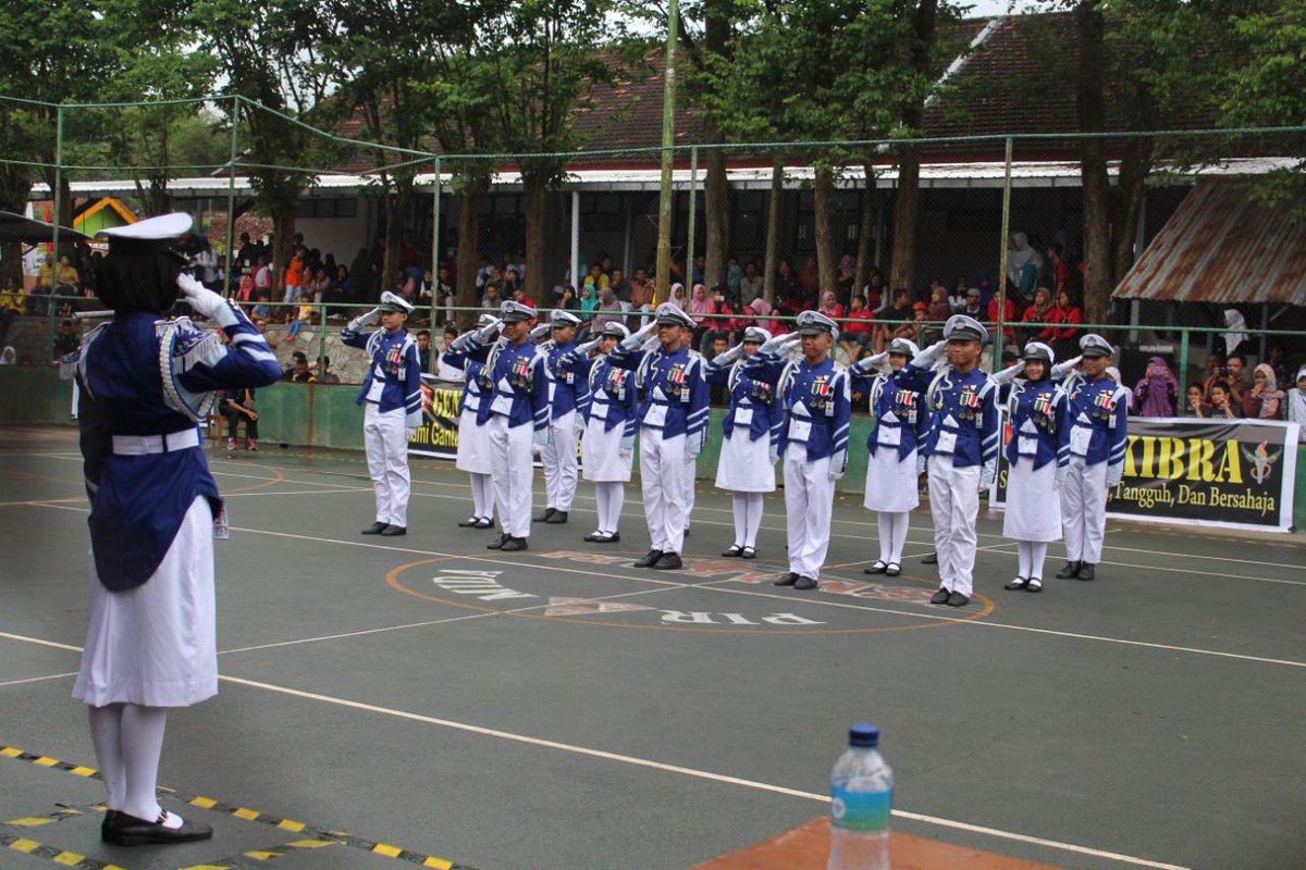 PaskibraSmada's tweet photo. Adhikara Reswara dalam LKBB KOBAR API 2017

Semoga di lomba selanjutnya dapat ditingkatkan lagi🙌 https://t.co/RY57AGZWmq