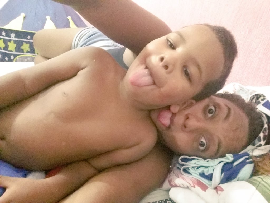 pimentagii's tweet photo. Esse é o trem balinha mais brabo kkkk
Afilhado mais velho, dinda te ama💙
#matandosdds https://t.co/UheOB2kWWP