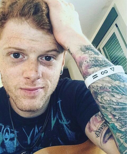 RolYoutube's tweet photo. 🎥SE BUSCA🎥 

-Curricé.
-Mandar DM si estan interesados. 

RT para difundir #FreeRol 🔥. https://t.co/8qJulxRg1U