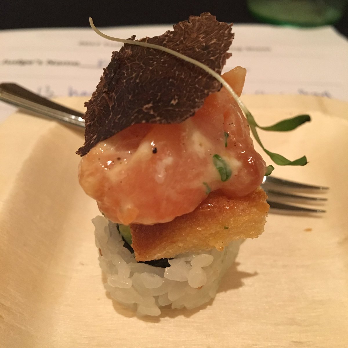 KATonTV's tweet photo. Smoked salmon maki with garlic bread, black truffle @Truffle_Masters #trufflemasters https://t.co/j9XuvYo0NK