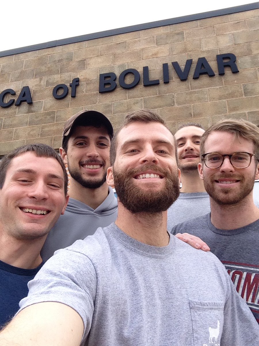 travioli9's tweet photo. #MLKDAY @SBUnivDPT @MissouriPTAssoc Supporting the local YMCA here in Bolivar#selfie https://t.co/W2IolvPFYN