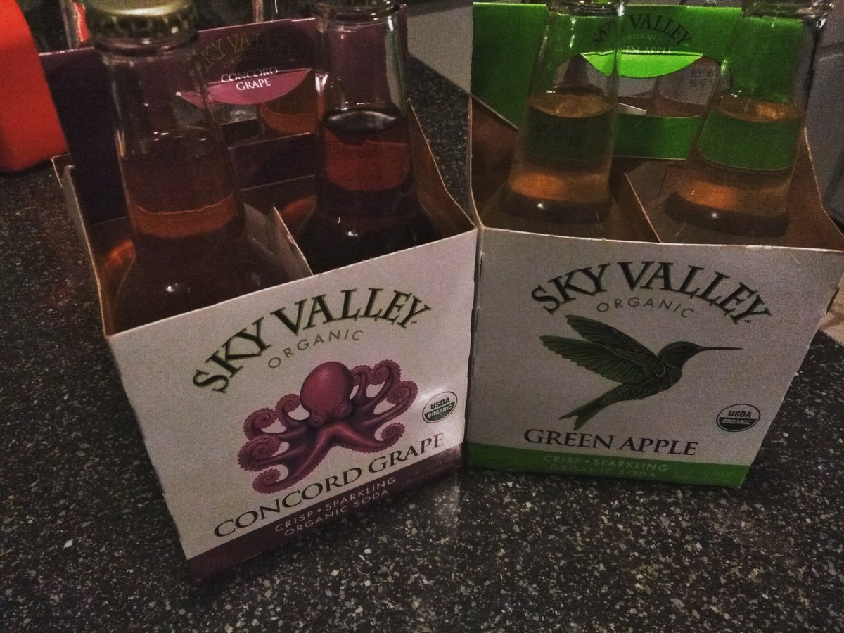 KaiVault's tweet photo. #SkyValleyorganic #greenapple #crisp #sparkling #organic #soda #12ounce #drink #beverage #apples #hummingbirds https://t.co/et6B9sWWo8