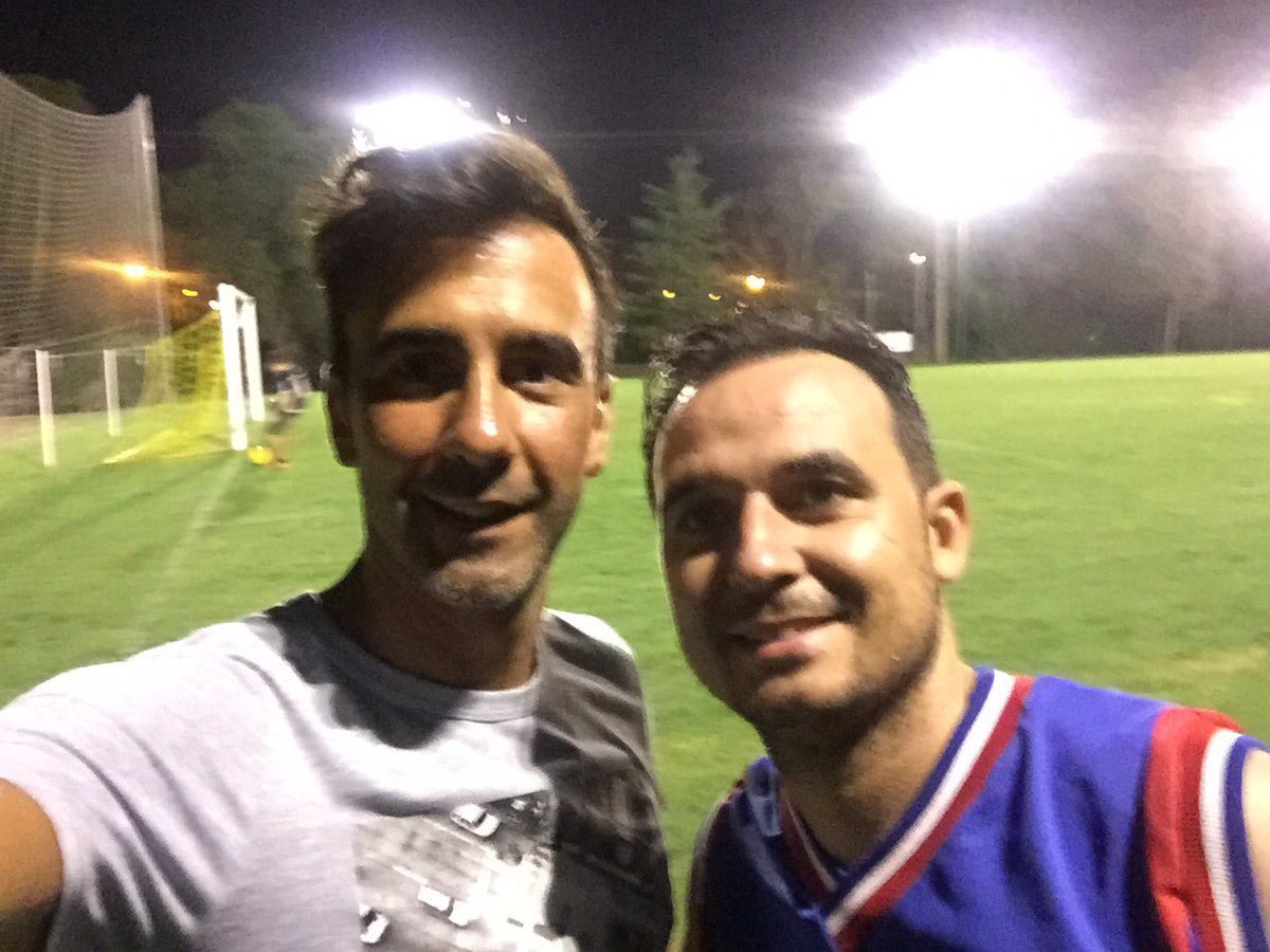 hoppefede's tweet photo. El campo de los sueños amigo! Que lindo partido juntos! @PLunghitano https://t.co/YGWF424t35