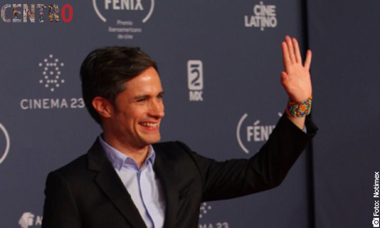 MetaCanal's tweet photo. Premian a #GaelGarcía por Neruda, en Festival de Cine de #PlamSpring https://t.co/dX4j8hyveD https://t.co/ThW53wC0y1