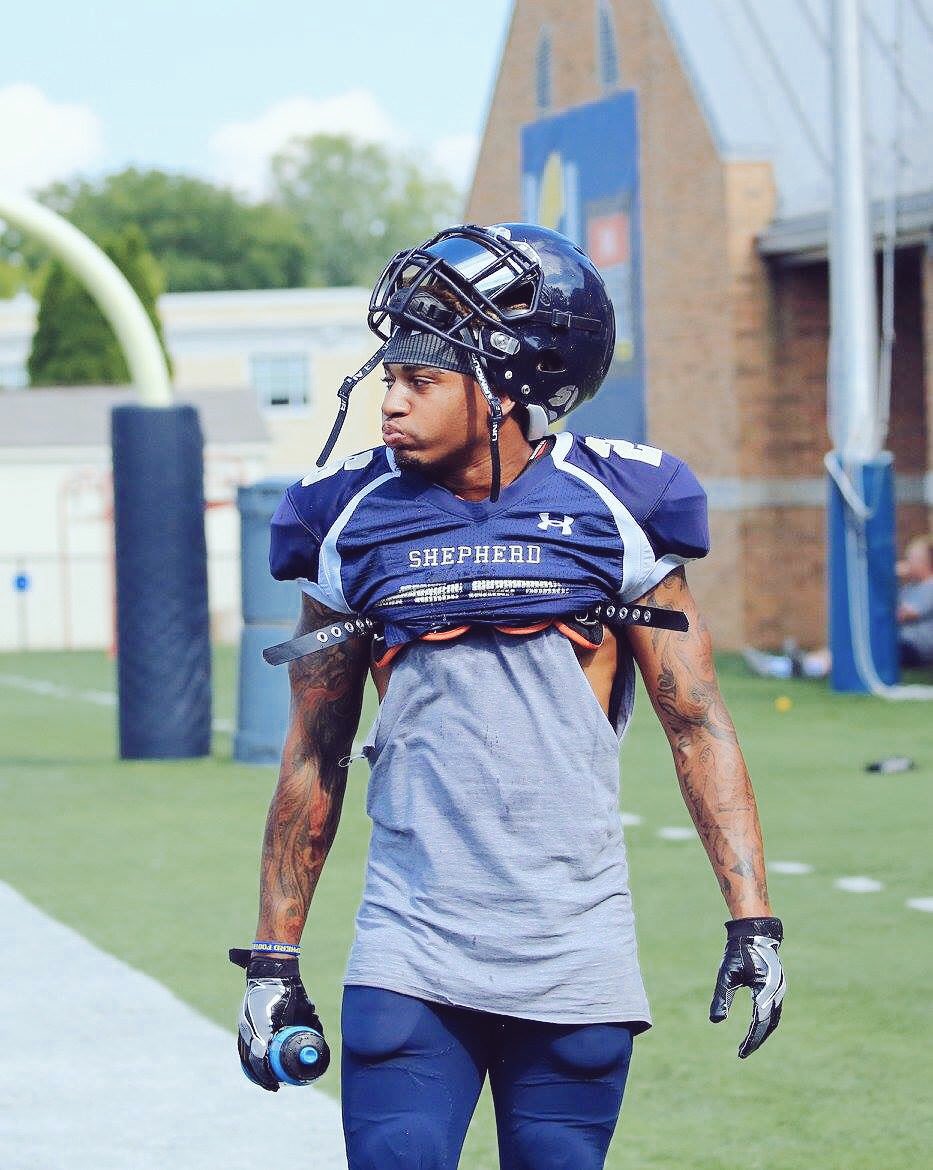 _TreFIVE's tweet image. #FirstTeamMEC #FirstTeamAllRegion Full Senior Season 2016 Highlights FS/SS - hudl.com/v/1BfUFW -