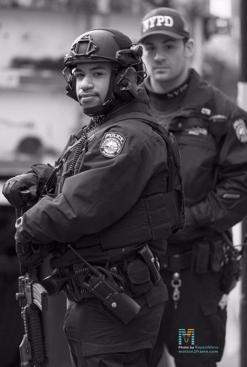 rayannima's tweet photo. #art #videography #photography by #rayannima #motion2frame #nycphotography #vancity #marketing #digitalmarketing #nyc #nypd #police https://t.co/QVbzOLPWmQ
