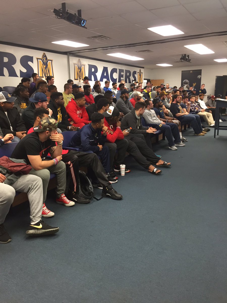 racersfootball's tweet photo. First team meeting of 2017 #comm17totherace #TYR https://t.co/63Il2taQMg