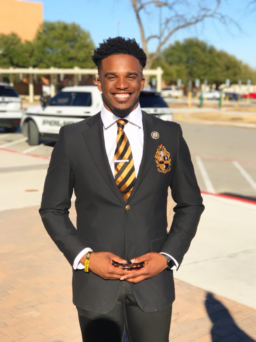KingSeun3's tweet photo. Just an Alpha man trying to prosper on #MLKDay #UNTMLKMarch https://t.co/E9X6vg7Hr5