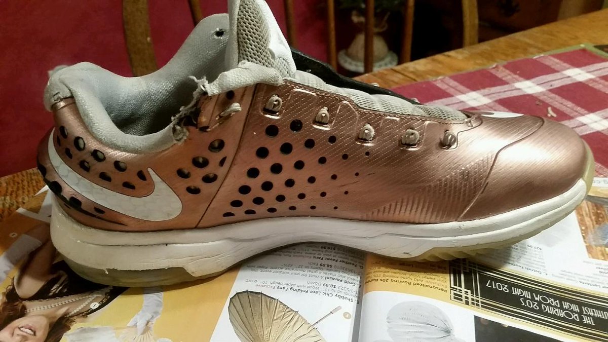 TrueShoeCustomz's tweet image. before and after