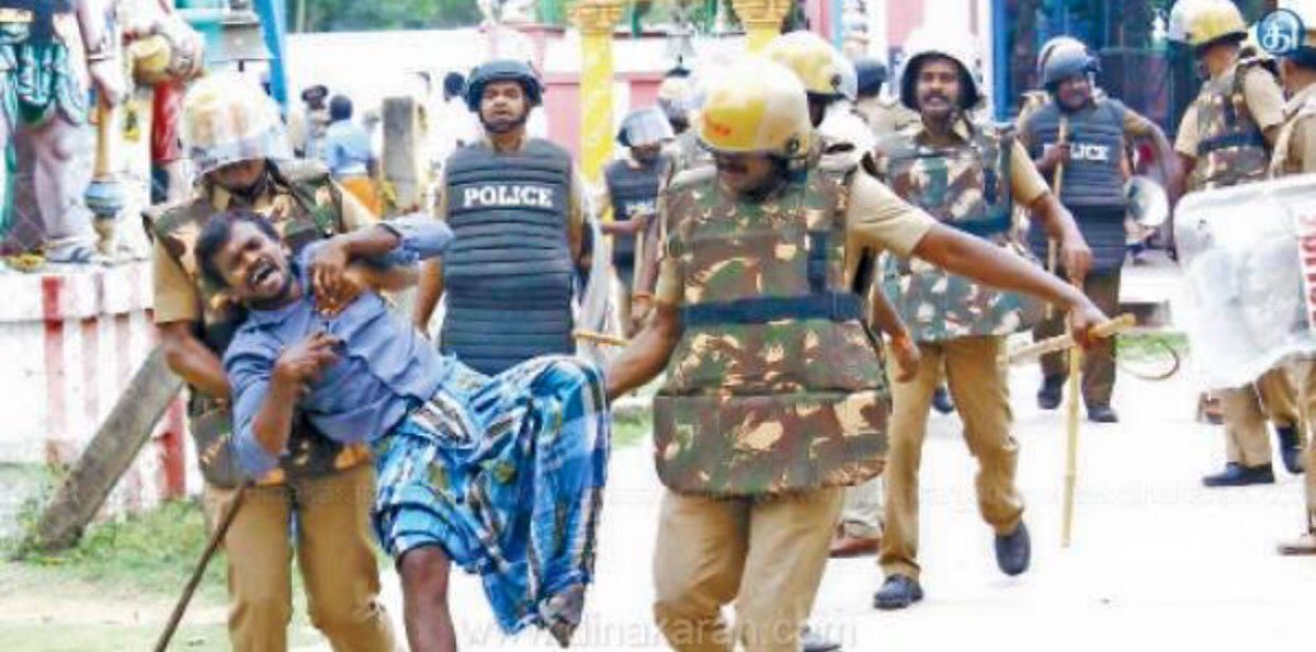 ஓட்டுக்கும் நோட்டுக்கும் அடிச்சுக்கிறவனுக்கு மத்தியில
மாட்டுக்காக அடிவாங்குறான் பாரு தமிழன் !!!#JusticeforJallikattu