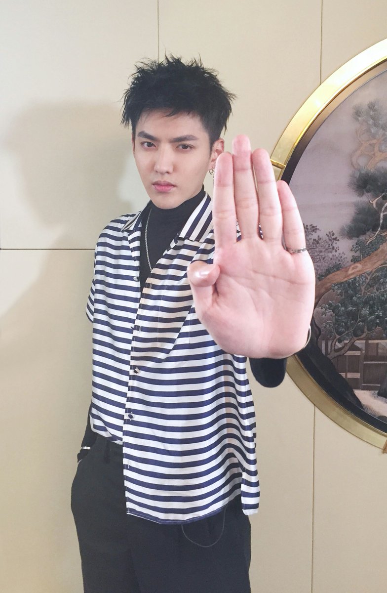 Kris Kingdom Antares On Twitter 170117 Wuyifan Kriswu Journey To The West Weibo Update Give You Five Kris Wu Shows Buddha S Palm