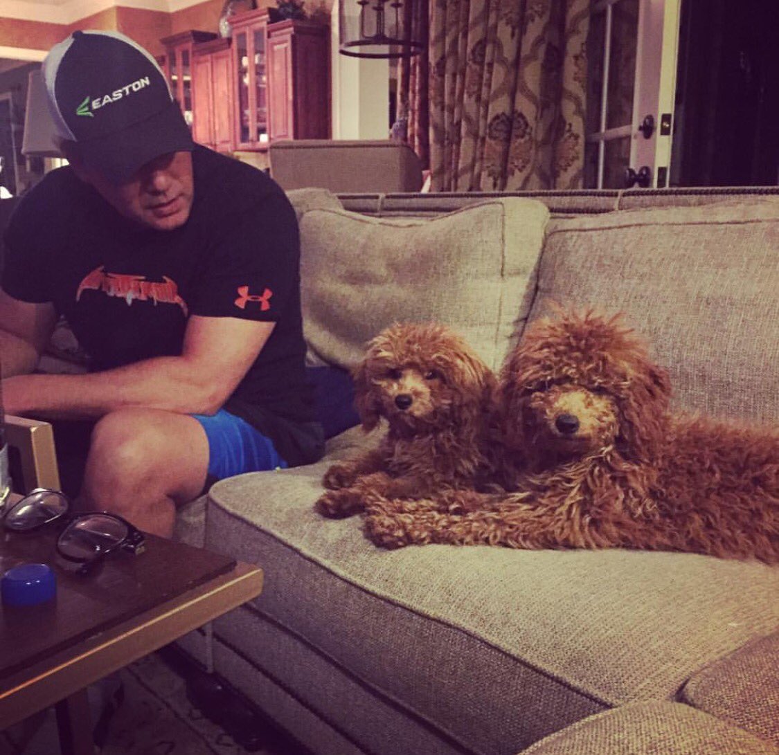 RodneyAtkins's tweet photo. #vitoandsadie #chillinhard https://t.co/NjLiJEAaXY