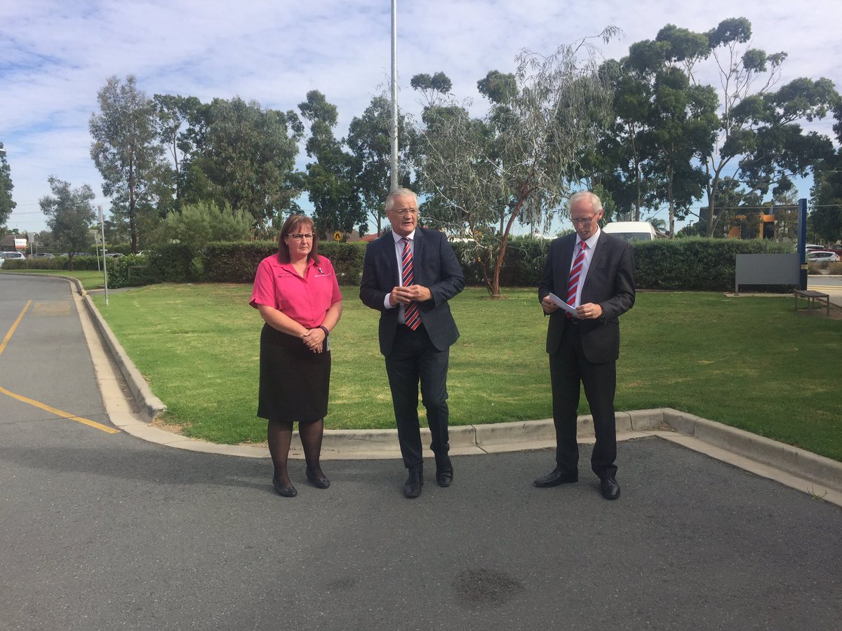 _steph_atkins_'s tweet photo. @Damiandrumnat today announced a major boost for the #GoulburnValley at #GVHealth with @McGrathFdn. #breastcancer. Details @WINNews_She 6pm https://t.co/Gjp74I4nsS