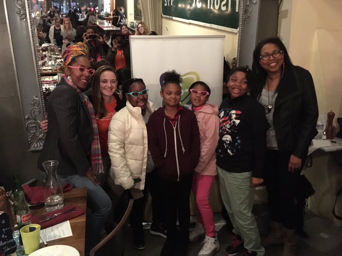 techbridgegirls's tweet photo. Thank you MLK Elementary School for joining us today! #Hiddenfigures #KatherineJohnson #MLKDAY #rolemodelmatters https://t.co/uc0Jhbwqmy