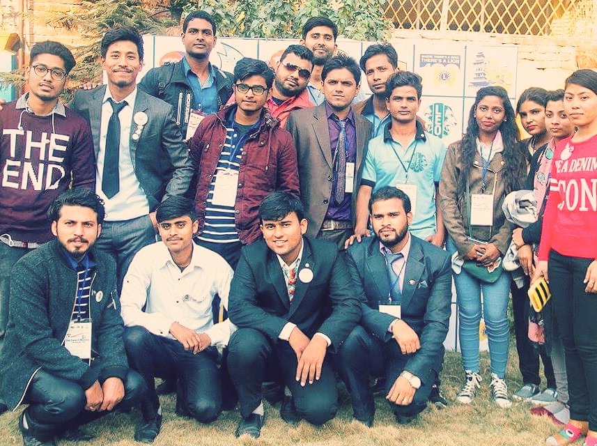 PinkeyGupta2's tweet photo. GrOup pic
#LEO_CLUB_JEETPUR_SIMRA
#PROUD_TO_BE_LEO👍 https://t.co/bm8tmDDuvV