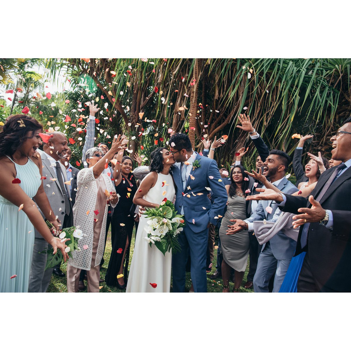 Russbenning's tweet photo. Sri Lanka in the Whitsundays! Such a sweet group of humans.
Gaya + Gayan 2016
#ilovemycouples #nikon #botanicaweddings https://t.co/n98X5puXQr