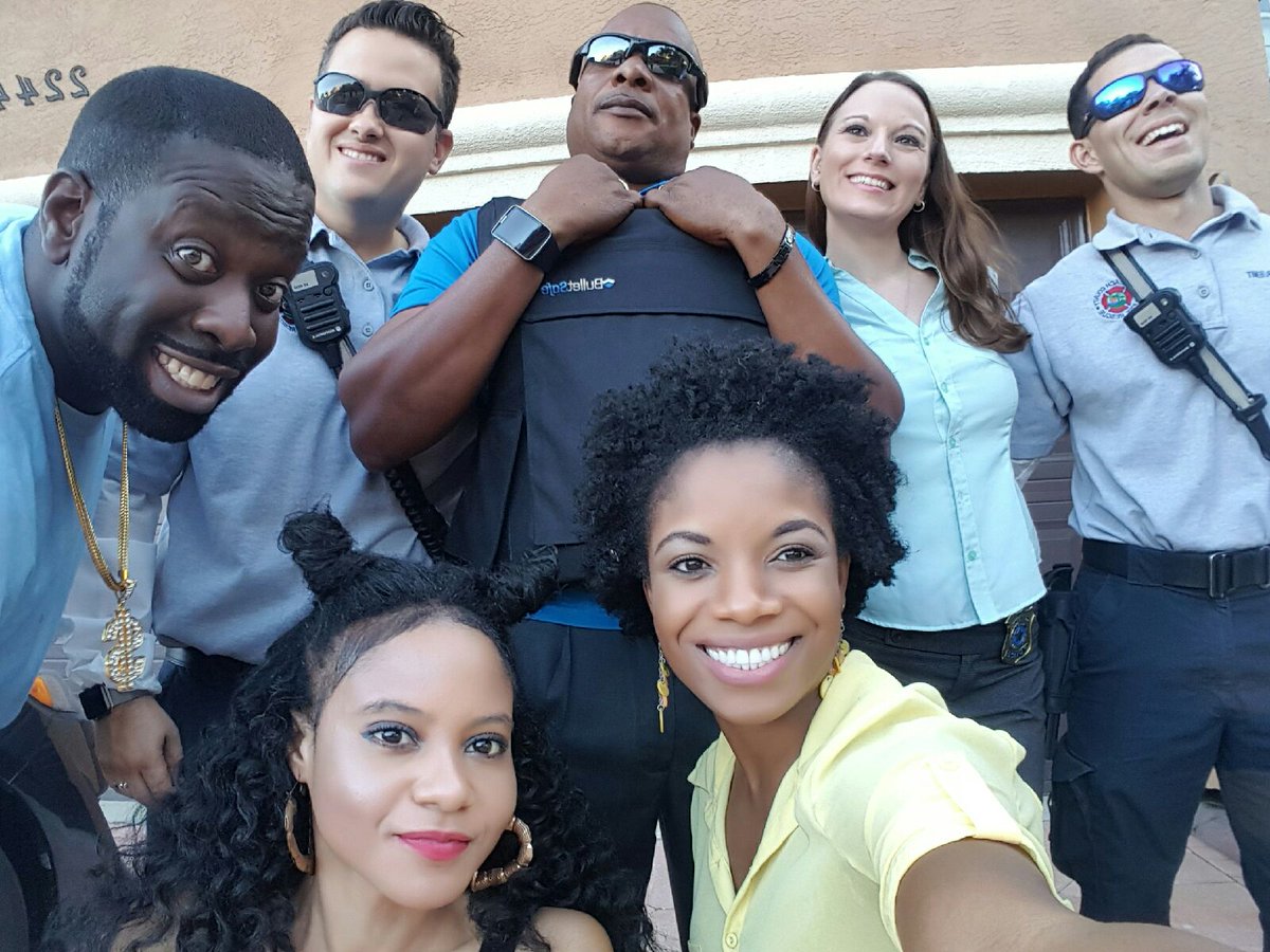 ElizabethRobis6's tweet photo. Some pics from "unappreciated love" shoot on Sunday.  So glad to be a part of this movie!  #SetLife #unappreciatedlove #LightsCameraAction https://t.co/QEVxbREIuE