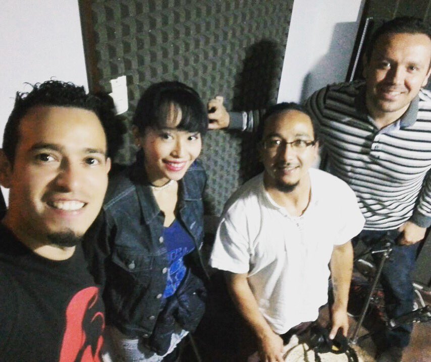 CocoblueSalsa's tweet photo. Trabajando en #LoNuevodelaCoco! Nuestro 1er álbum #Cocoloco está disponible en #iTunes #Spotify #Deezer #Salsa #musiclife #friends #Salsa https://t.co/ertyvrL3Pb