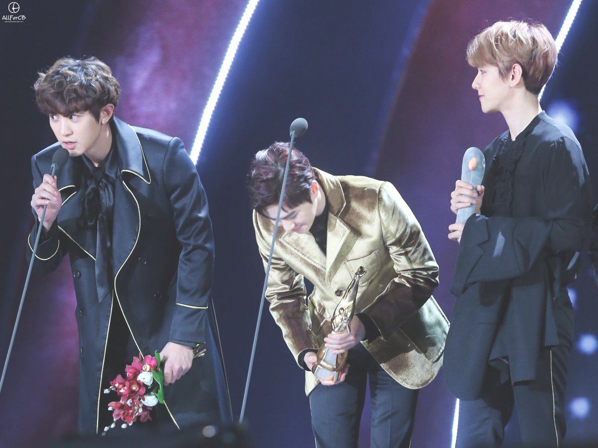 AllForCB92 (@Allforcb92) on Twitter photo 2017-01-17 05:28:07 20170114 GDA🔥✨ #CHANBAEK ►►왜 웃기만 하니 내 눈을 바라보며 이 떨림을 간직해 나를 안아줘◁◁ - pbs.twimg.com/media/C2WVckOU… pbs.twimg.com/media/C2WVg-sU… 20170114 GDA🔥✨ #CHANBAEK ►►왜 웃기만 하니 내 눈을 바라보며 이 떨림을 간직해 나를 안아줘◁◁ - pbs.twimg.com/media/C2WVckOU… pbs.twimg.com/media/C2WVg-sU…