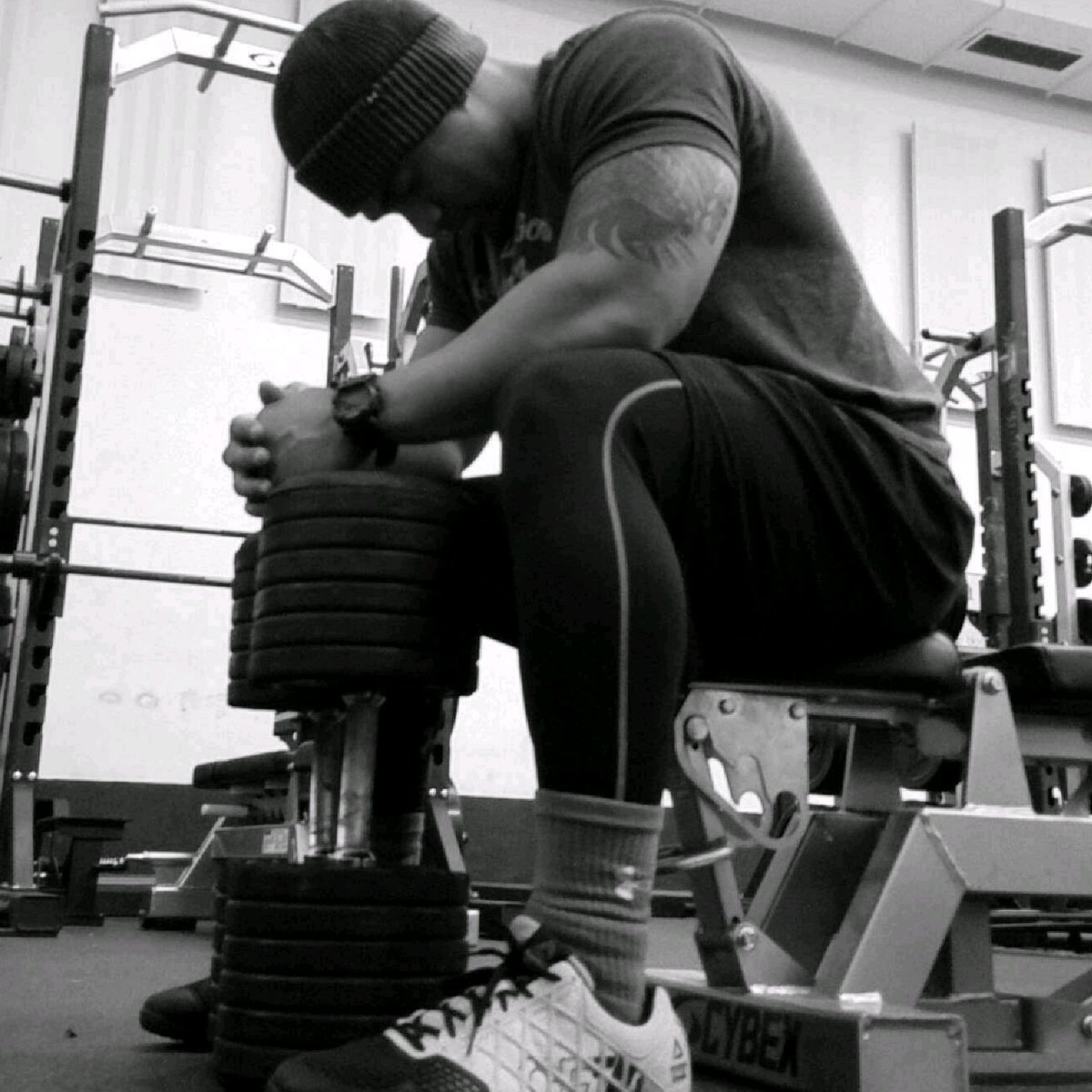 ElijahSaina's tweet photo. A man who kneels before God...can stand before anything. https://t.co/vdIV93ps5r