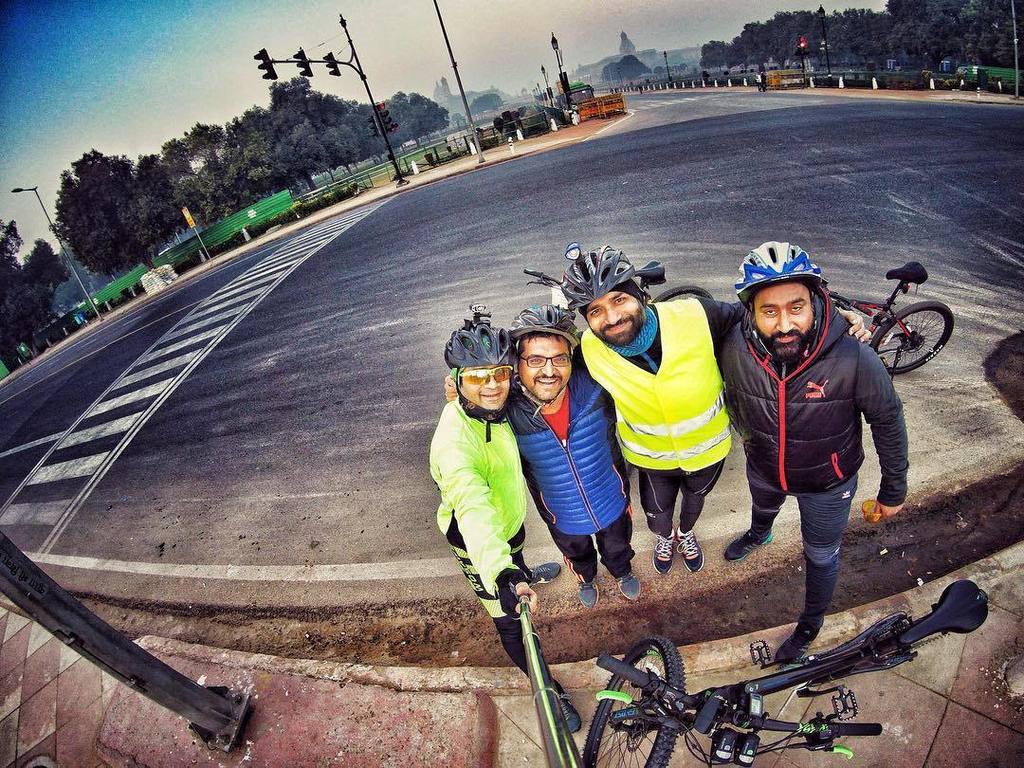 rishikap1977's tweet photo. Friendship selfie@❤️ #ghostindia #kato5 #gopro
#goprohero5 #selfie https://t.co/t6UsMvmh80 https://t.co/w66RauLq9N
