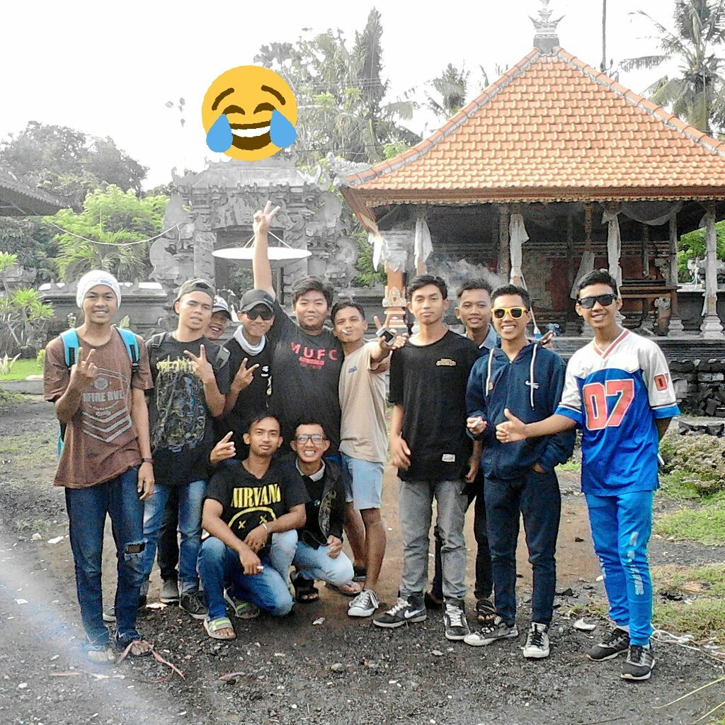 Ahoyy86 tweet media