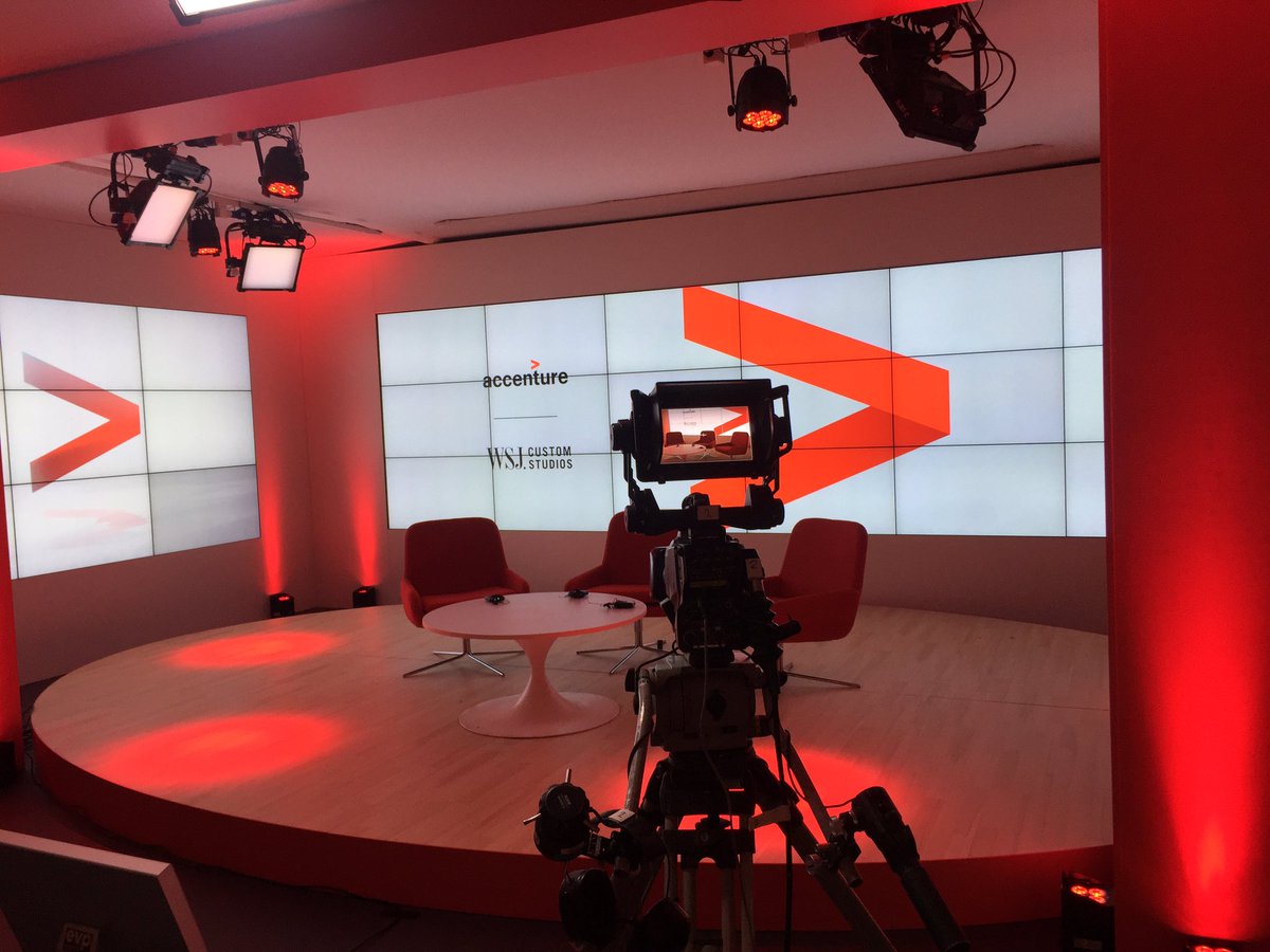 JimPiercy_'s tweet photo. All set #davos2017 #futureworkforce https://t.co/A2IzLd5wDy