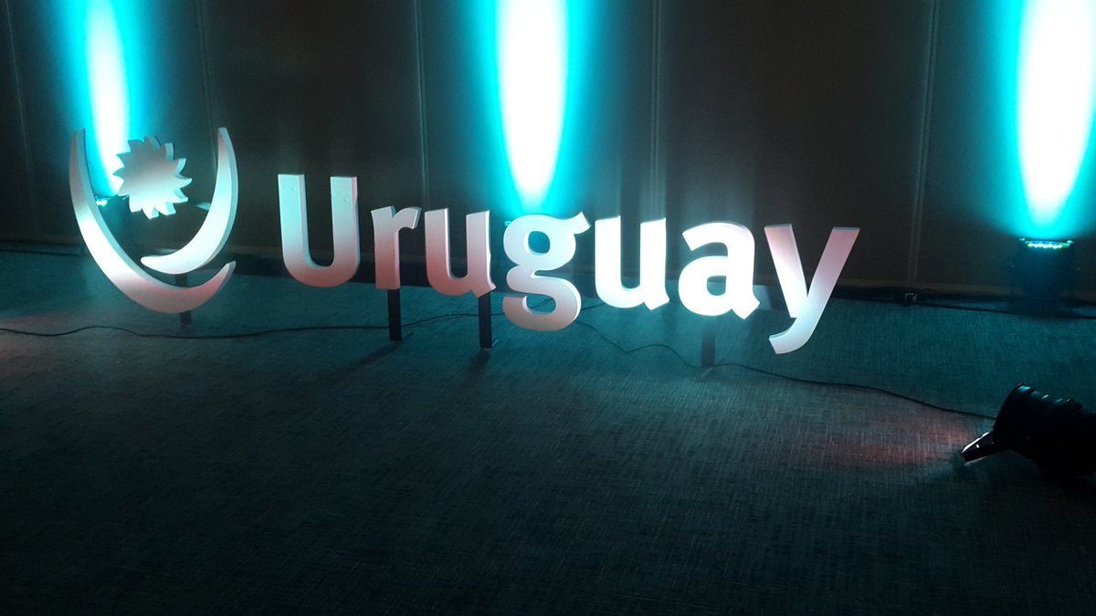 sebacadenas's tweet image. Gran #puntatech2017. Felicitaciones @pablobrenner @sfogel y @arielpfeffer por la convocatoria y por todos los contenidos ;)