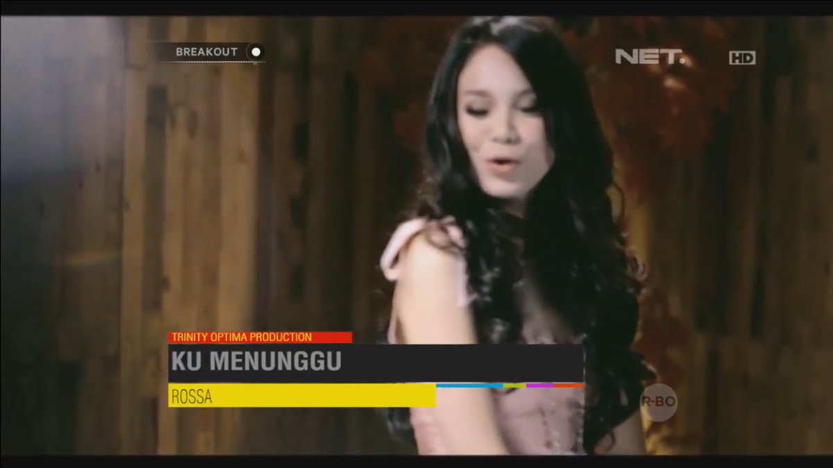 BreakoutNET's tweet photo. #NowPlaying @mynameisrossa - Ku Menunggu #BreakoutNETKaraoke https://t.co/zwwGlPr37w