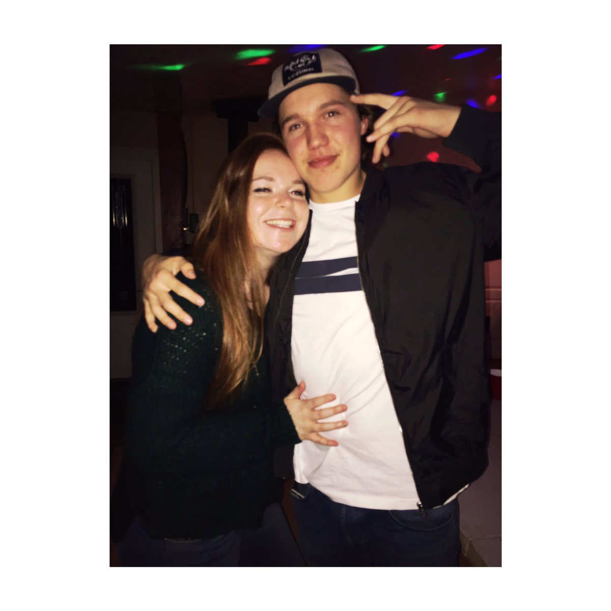 vereschagin007's tweet photo. sad to say that this pic was taken at 9:30 Saturday night #goneeee https://t.co/d9WvZPpxkX