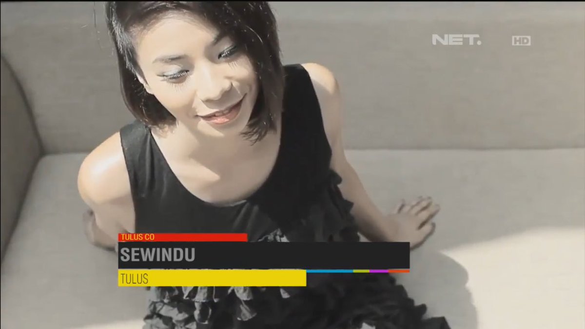 BreakoutNET's tweet photo. Sesaat dia datang pesona bagai pangeran dan beri kau harapan... #BreakoutNETKaraoke https://t.co/ciqhbK7uVD