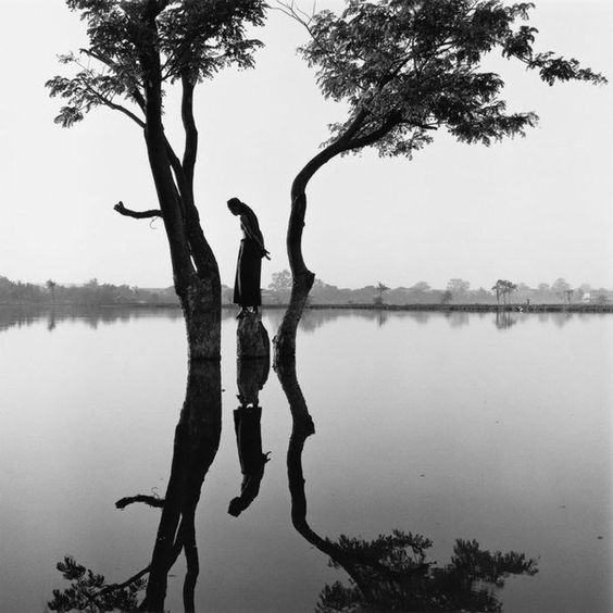 petravdhulst's tweet photo. I look inside and what do I see?

Vast, empty, formless, boundless 
Stilness..

- Michael Jeffreys https://t.co/lhzjKpal06
